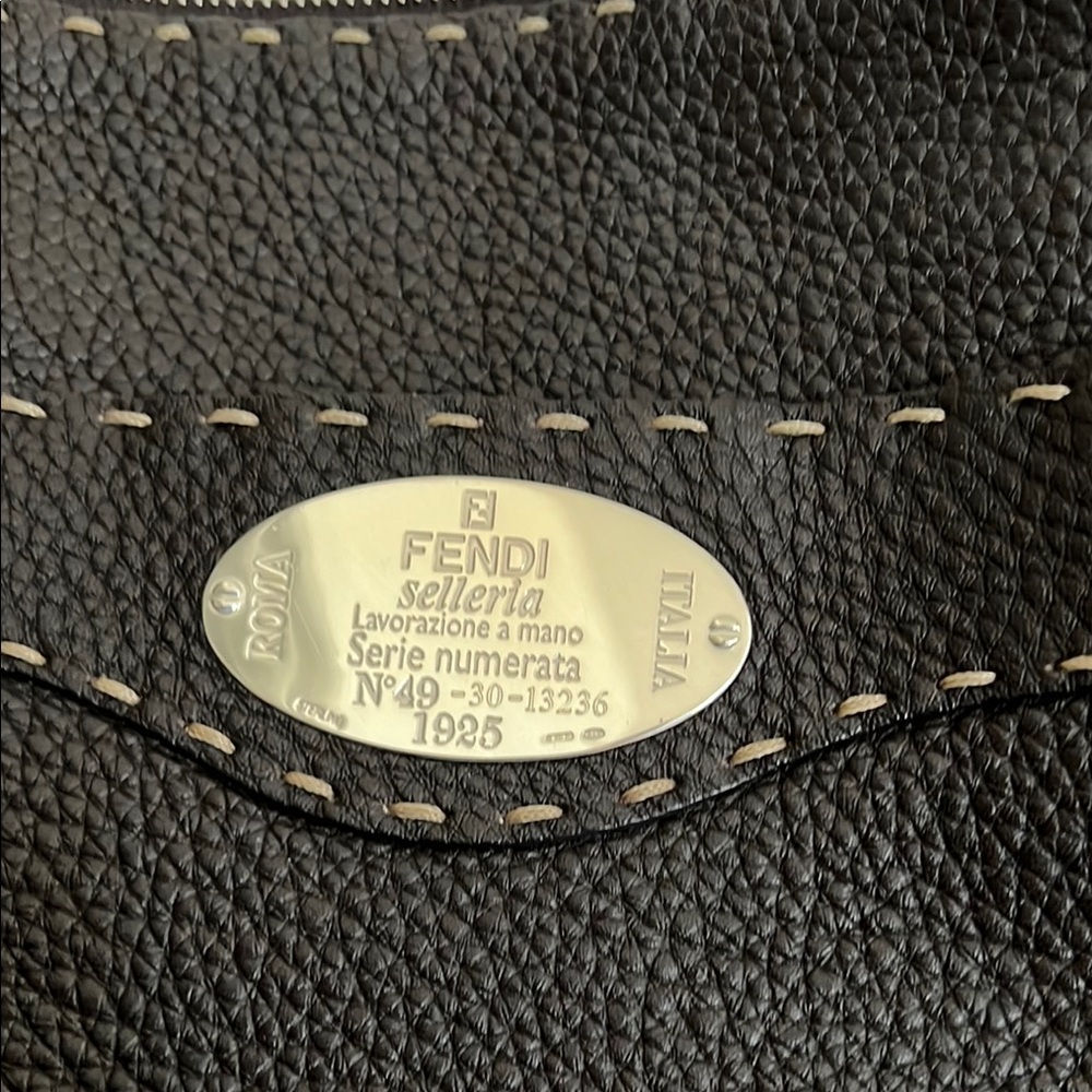 Fendi Selleria brown Leather Crossbody Bag excellent condition- authentic
